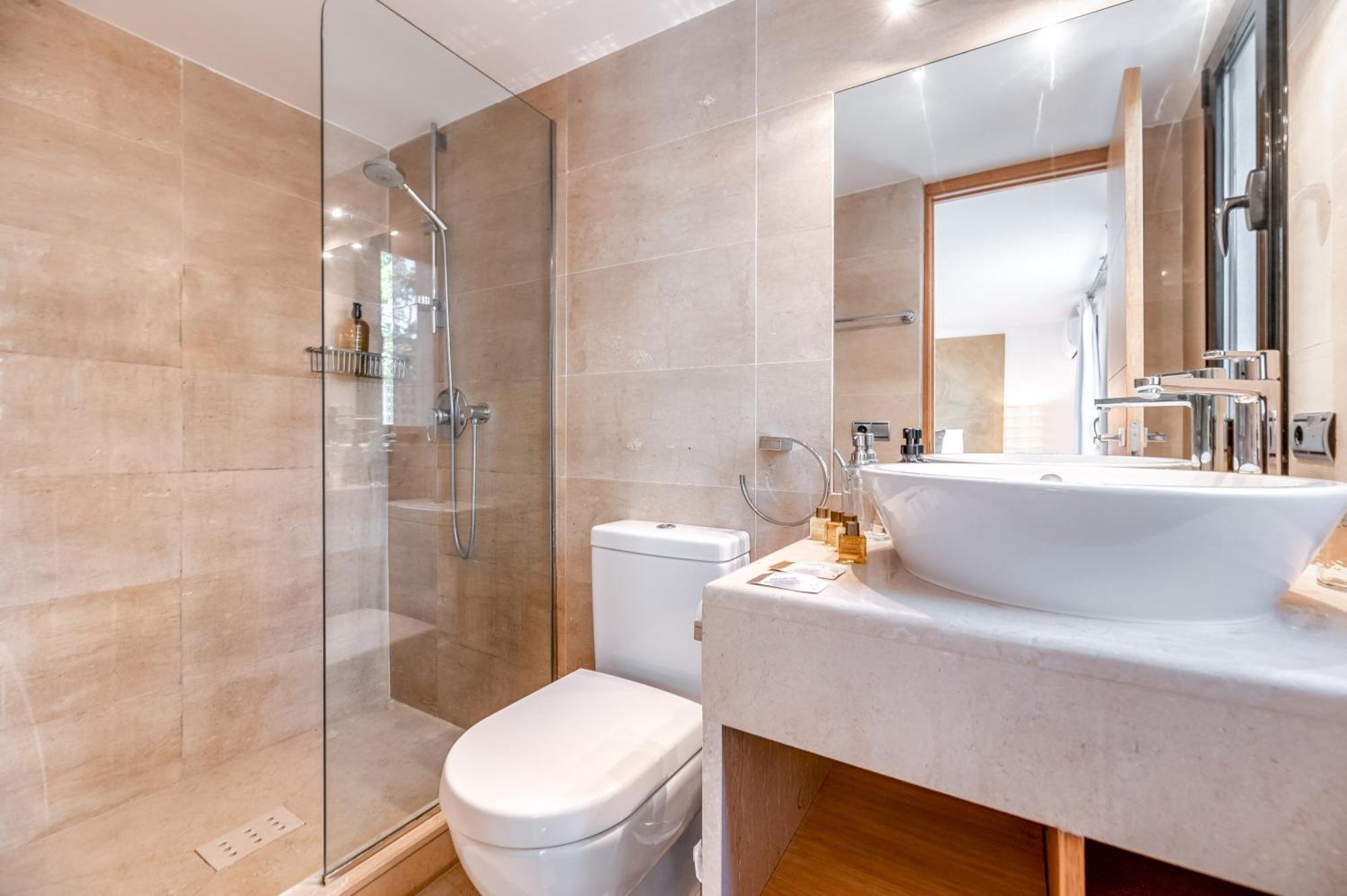 Villa Vacation I La Cabane, Prestige, Heated Pool, 300m To The Marbellac