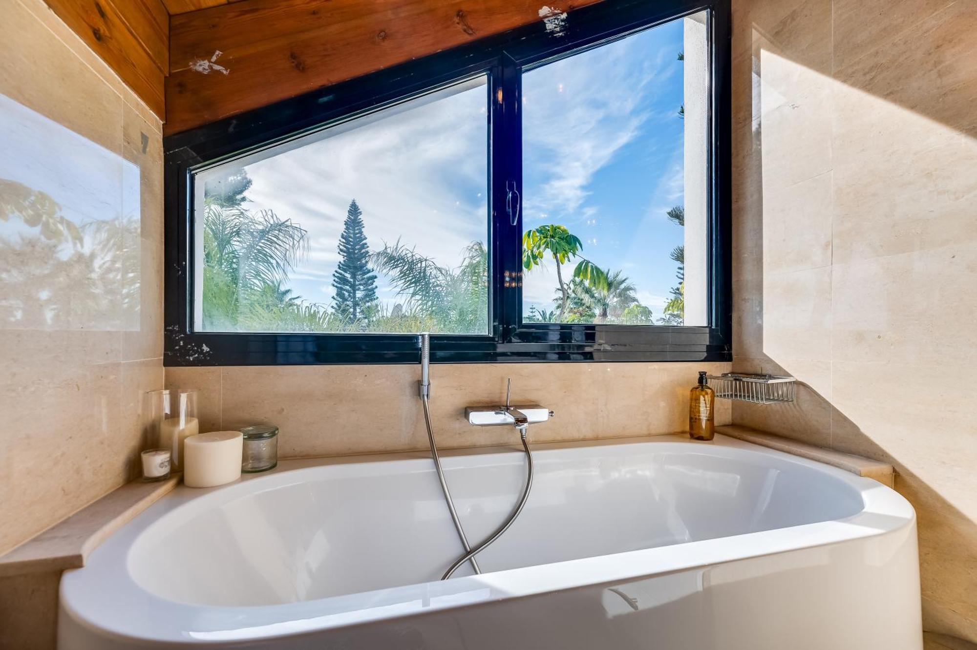 Vacation I La Cabane, Prestige, Heated Pool, 300m To The *